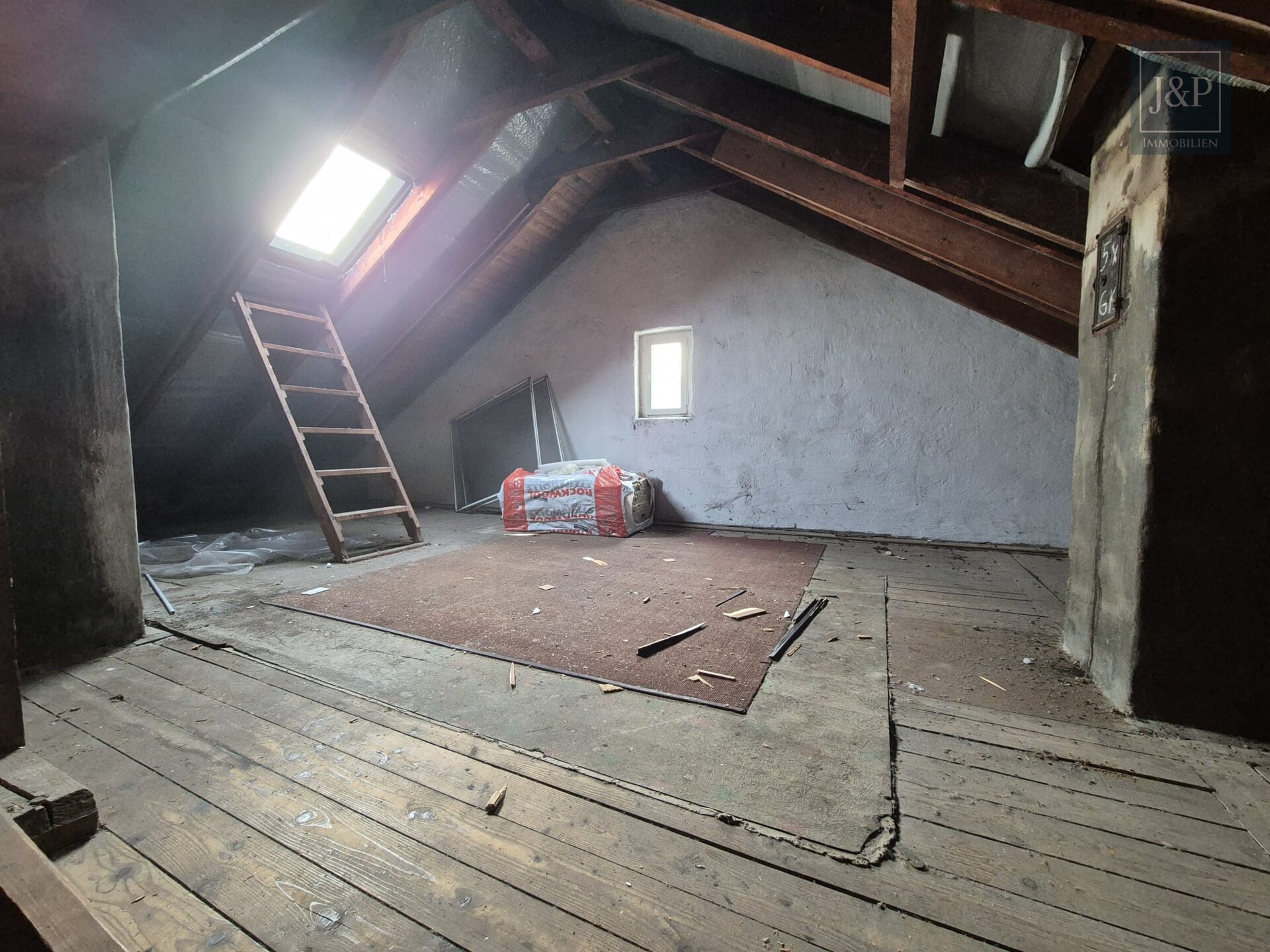 1-2 Familienhaus mit Ausbaureserve in ruhiger Lage im Streitwald - Ausbaureserve