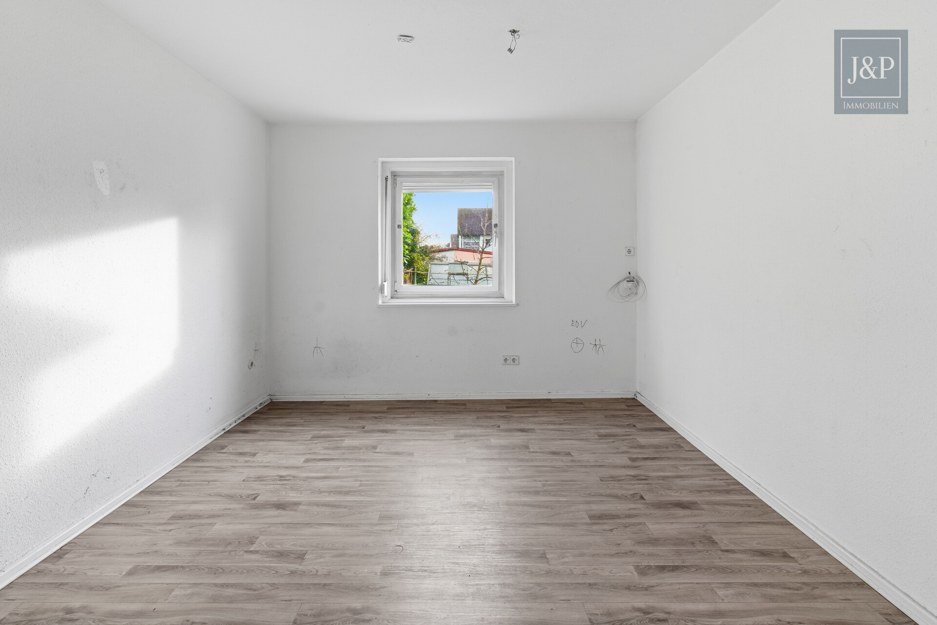 1-2 Familienhaus mit Ausbaureserve in ruhiger Lage im Streitwald - Schlafen 1 EG