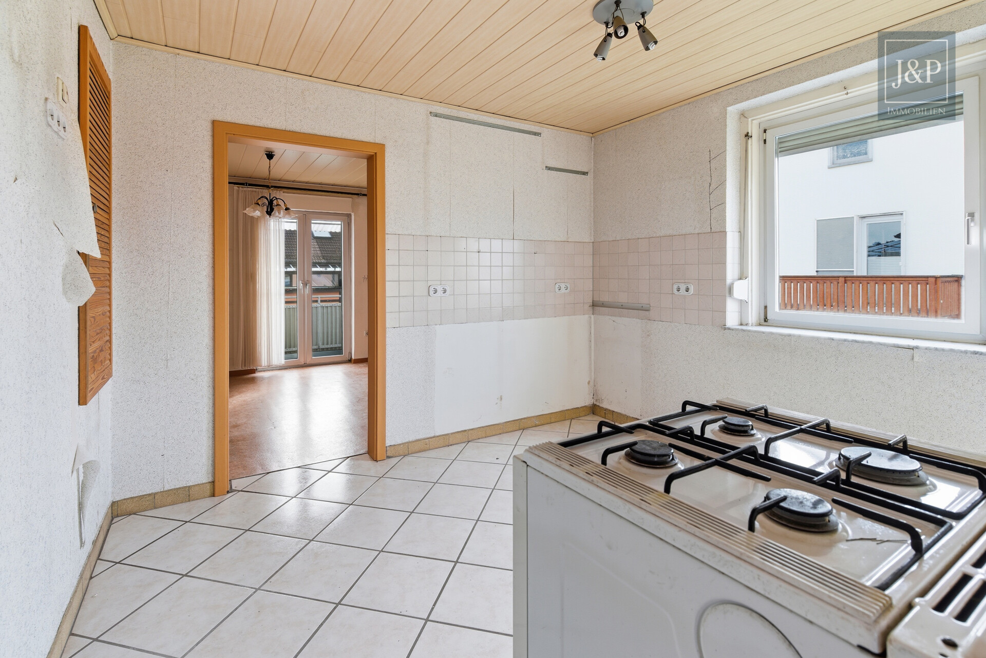 1-2 Familienhaus mit Ausbaureserve in ruhiger Lage im Streitwald - Küche OG