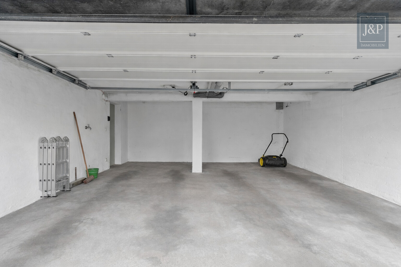 Wohnen in Top-Lage von Goldbach! – Besonderes Wohnerlebnis im Architektenhaus - Doppeltgarage