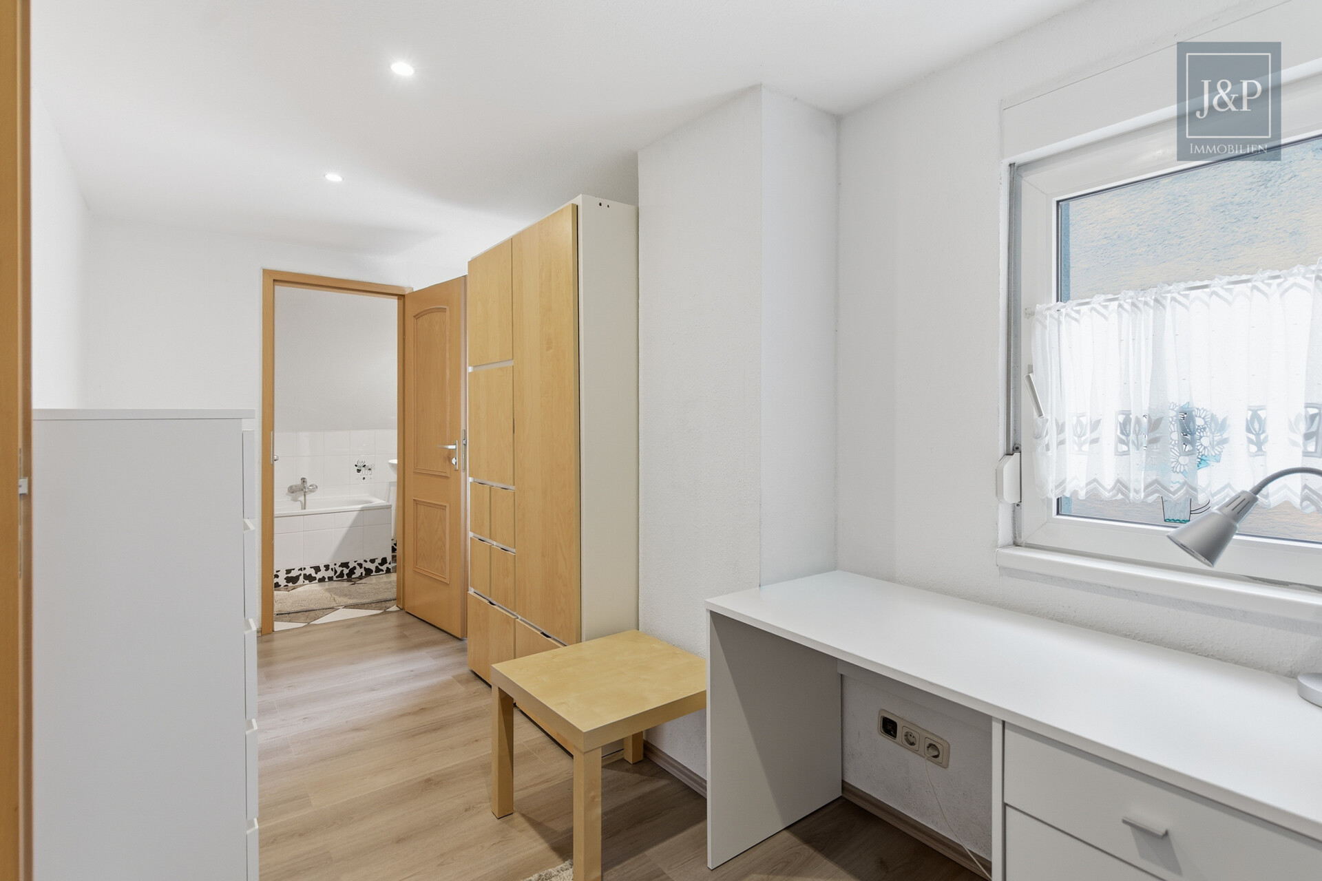 Familienfreundliche Doppelhaushälfte mit Westterrasse, Garten & Wallbox! - Schlafzimmer 2