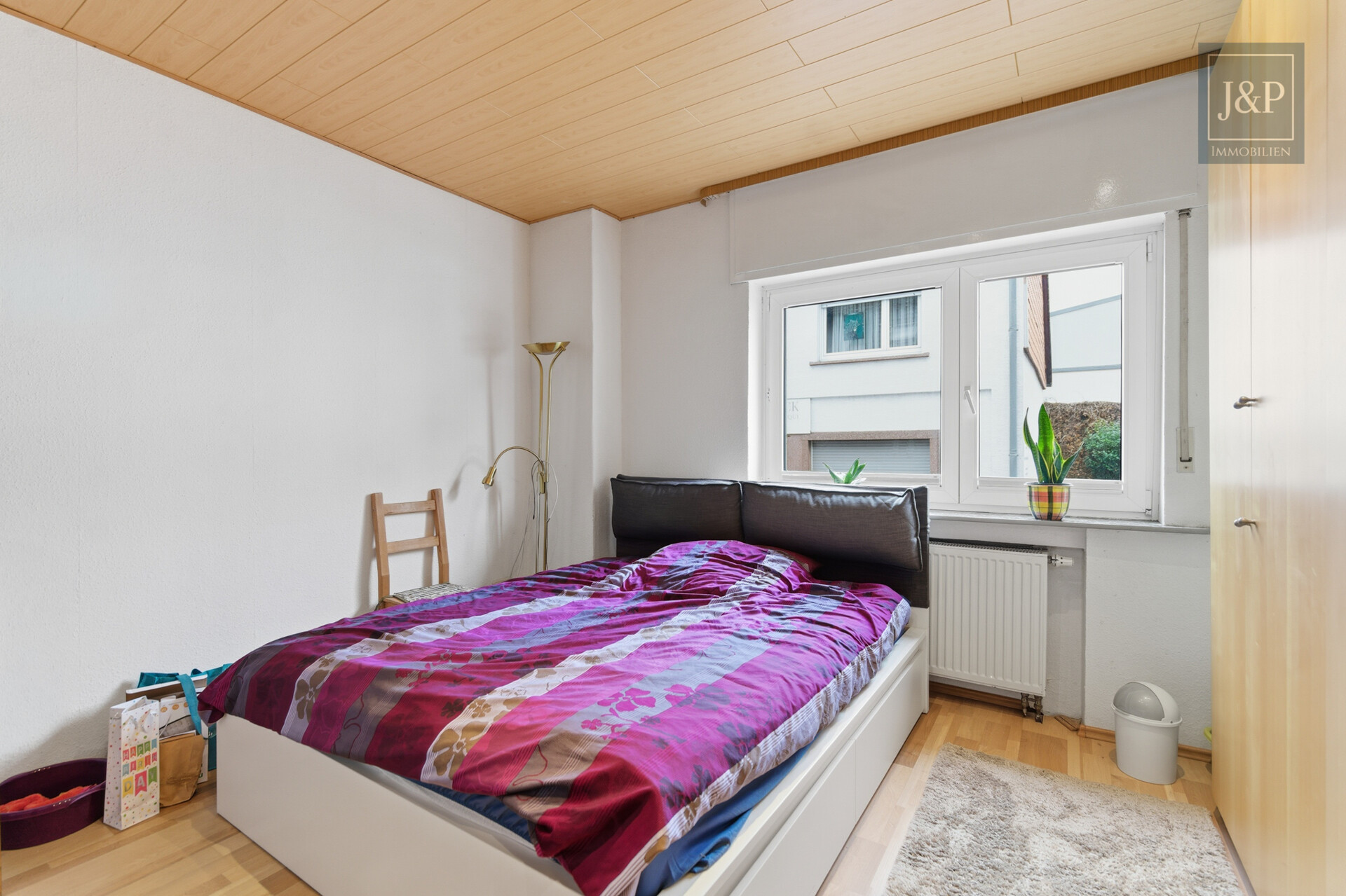 Familienfreundliche Doppelhaushälfte mit Westterrasse, Garten & Wallbox! - Schlafzimmer 1