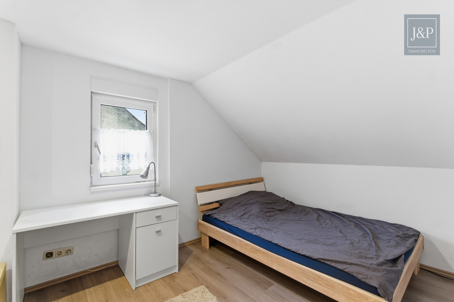 Familienfreundliche Doppelhaushälfte mit Westterrasse, Garten & Wallbox! - Schlafzimmer 2