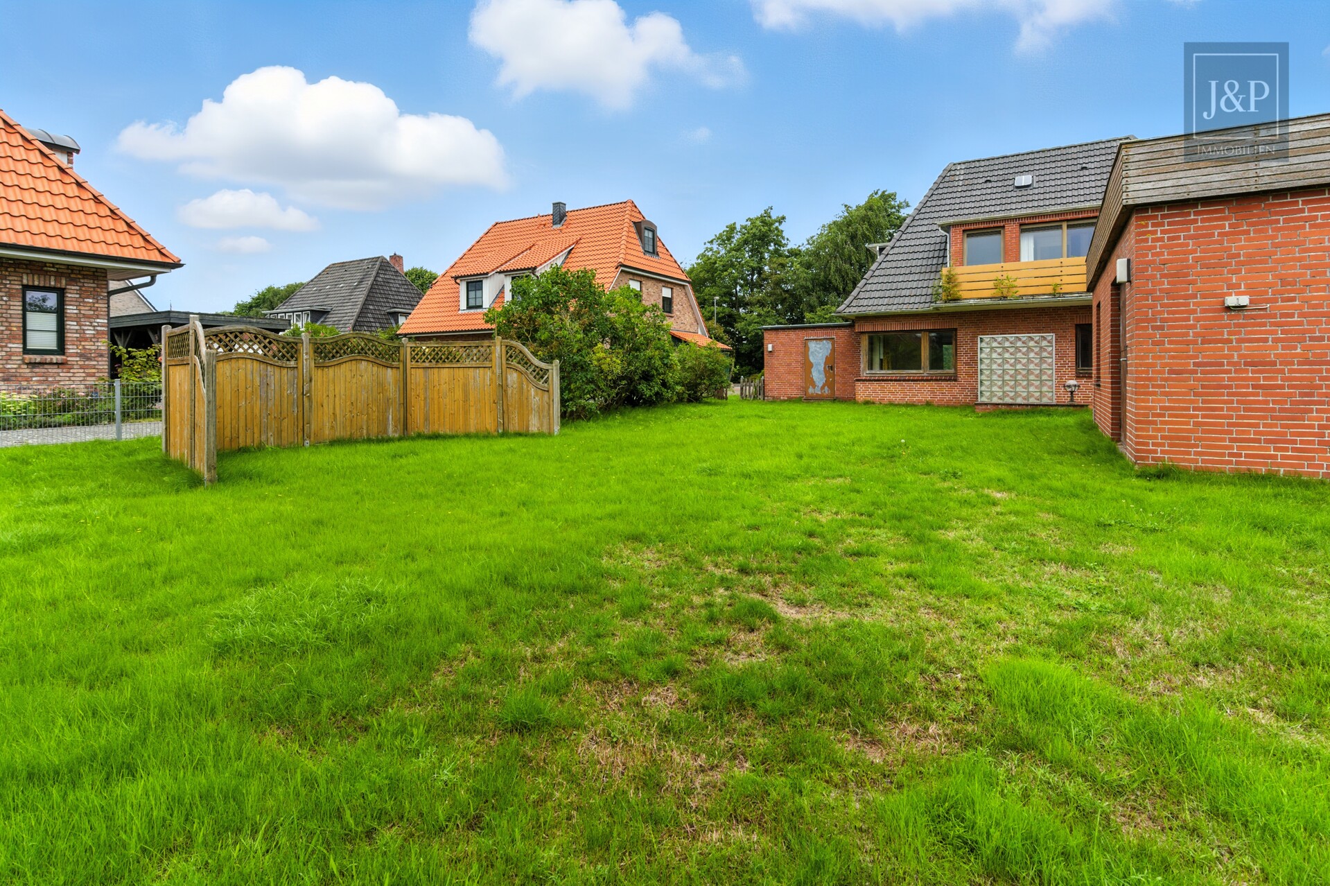 Genehmigung erteilt: 4 Einheiten inkl. Ferienvermietung - Garten