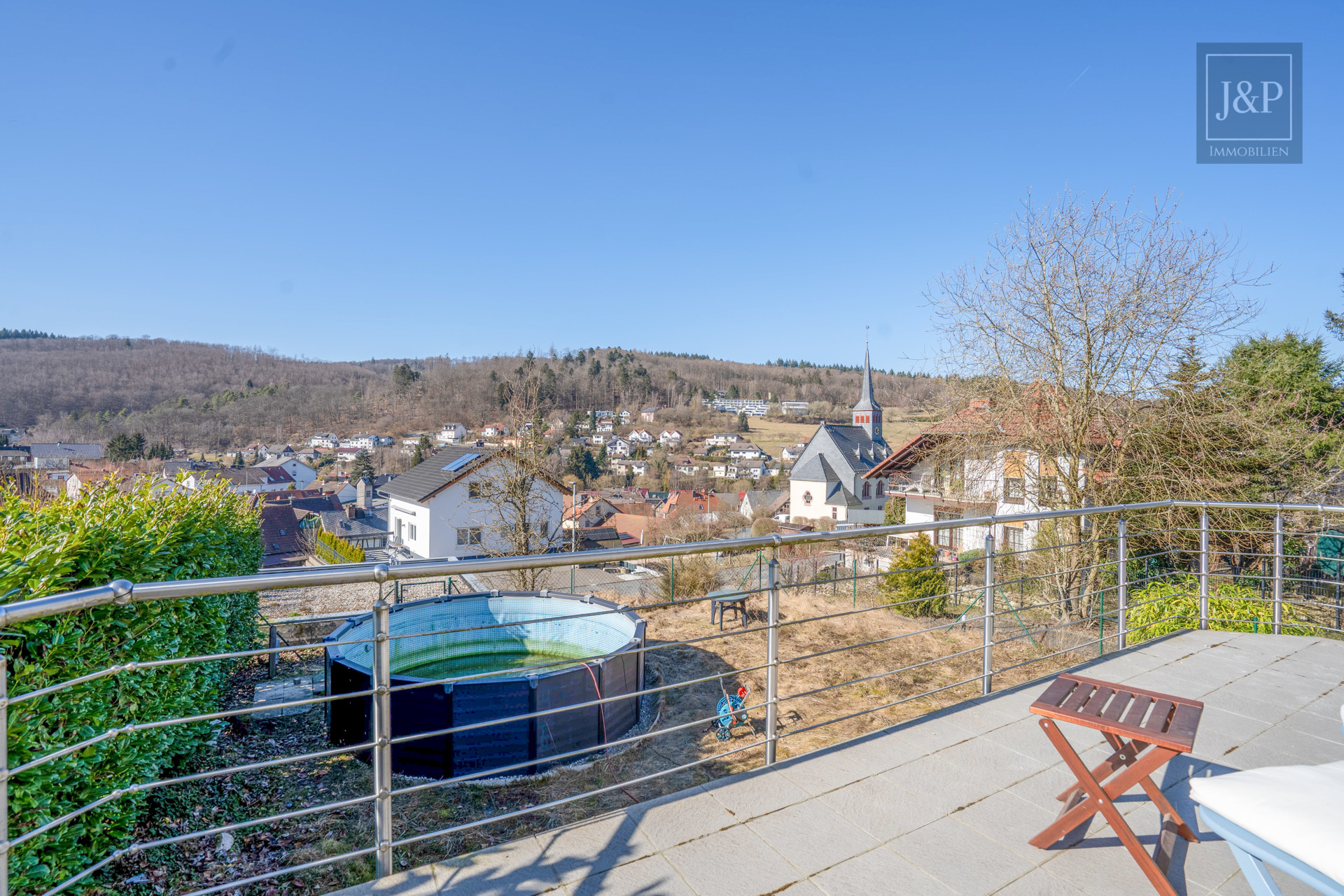 Traumhaftes Einfamilienhaus mit Süd-West Balkon, großem Garten & gehobenem Standard! (ELW möglich) - Aussicht