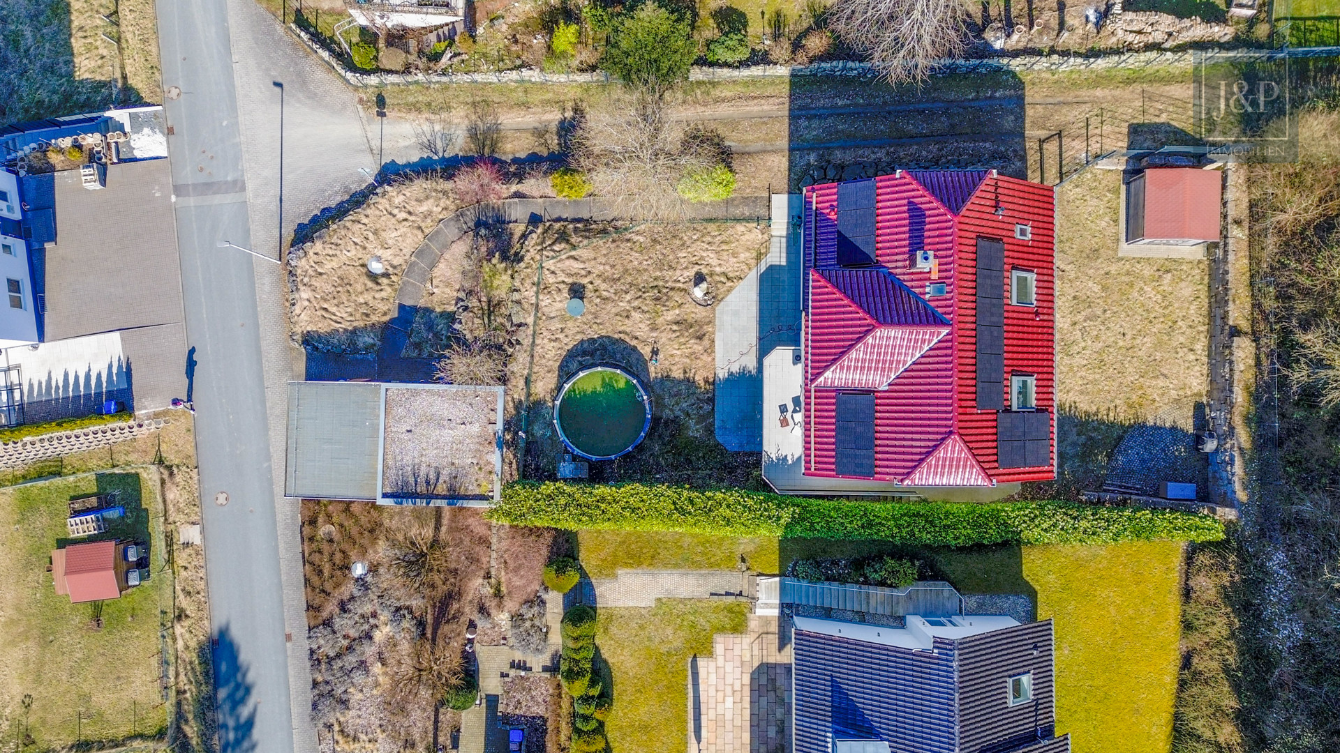 Traumhaftes Einfamilienhaus mit Süd-West Balkon, großem Garten & gehobenem Standard! (ELW möglich) - Vogelperspektive