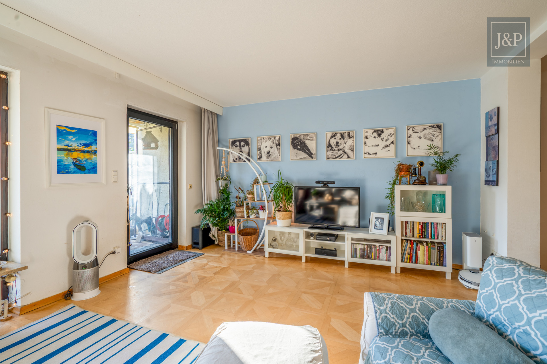 Energetisches RMH mit Wärmepumpe, separatem Gästebereich & Garten/Balkon mit Süd-Ost Ausrichtung - Wohnbereich