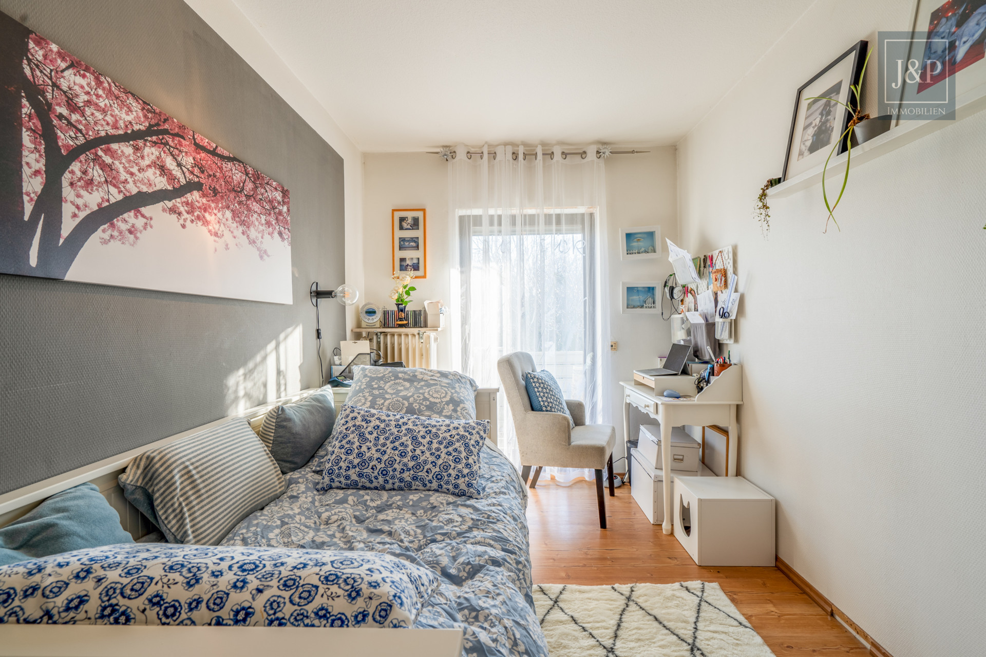 Energetisches RMH mit Wärmepumpe, separatem Gästebereich & Garten/Balkon mit Süd-Ost Ausrichtung - Büro