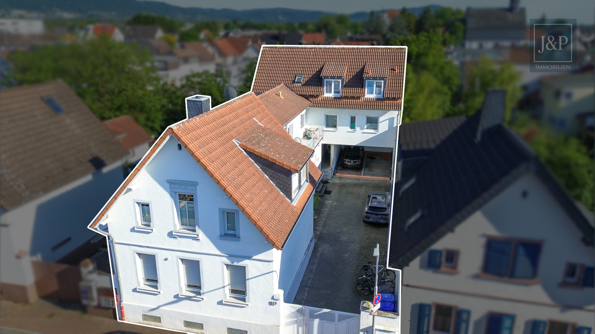 Zentral, voll-vermietet und gepflegt: Mehrfamilienhaus mit fünf Einheiten in Pfungstadt! - Außenansicht