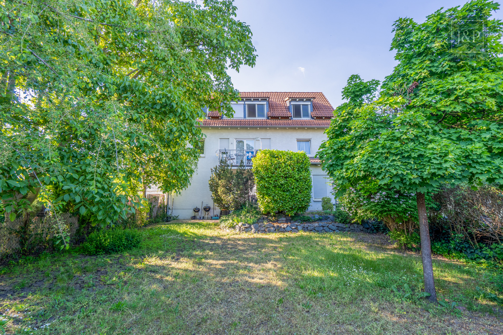 Zentral, voll-vermietet und gepflegt: Mehrfamilienhaus mit fünf Einheiten in Pfungstadt! - Garten