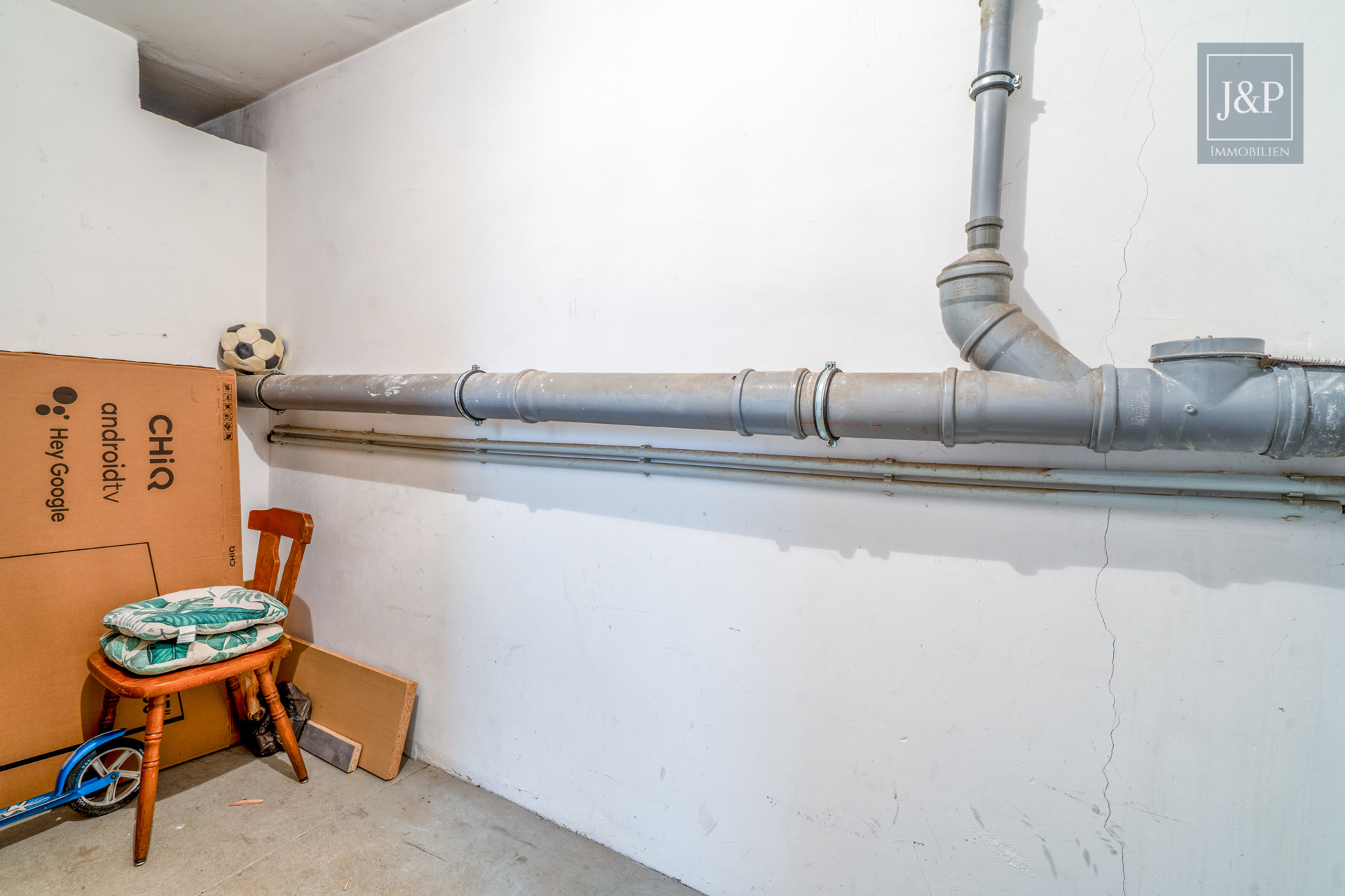 Zentral, voll-vermietet und gepflegt: Mehrfamilienhaus mit fünf Einheiten in Pfungstadt! - Kellerabteil