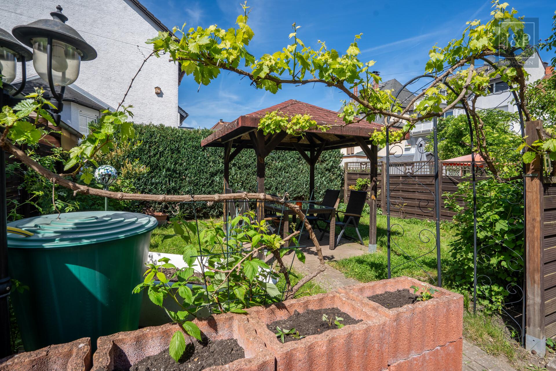 Familienfreundliche Doppelhaushälfte mit Westterrasse, Garten & Wallbox! - Garten