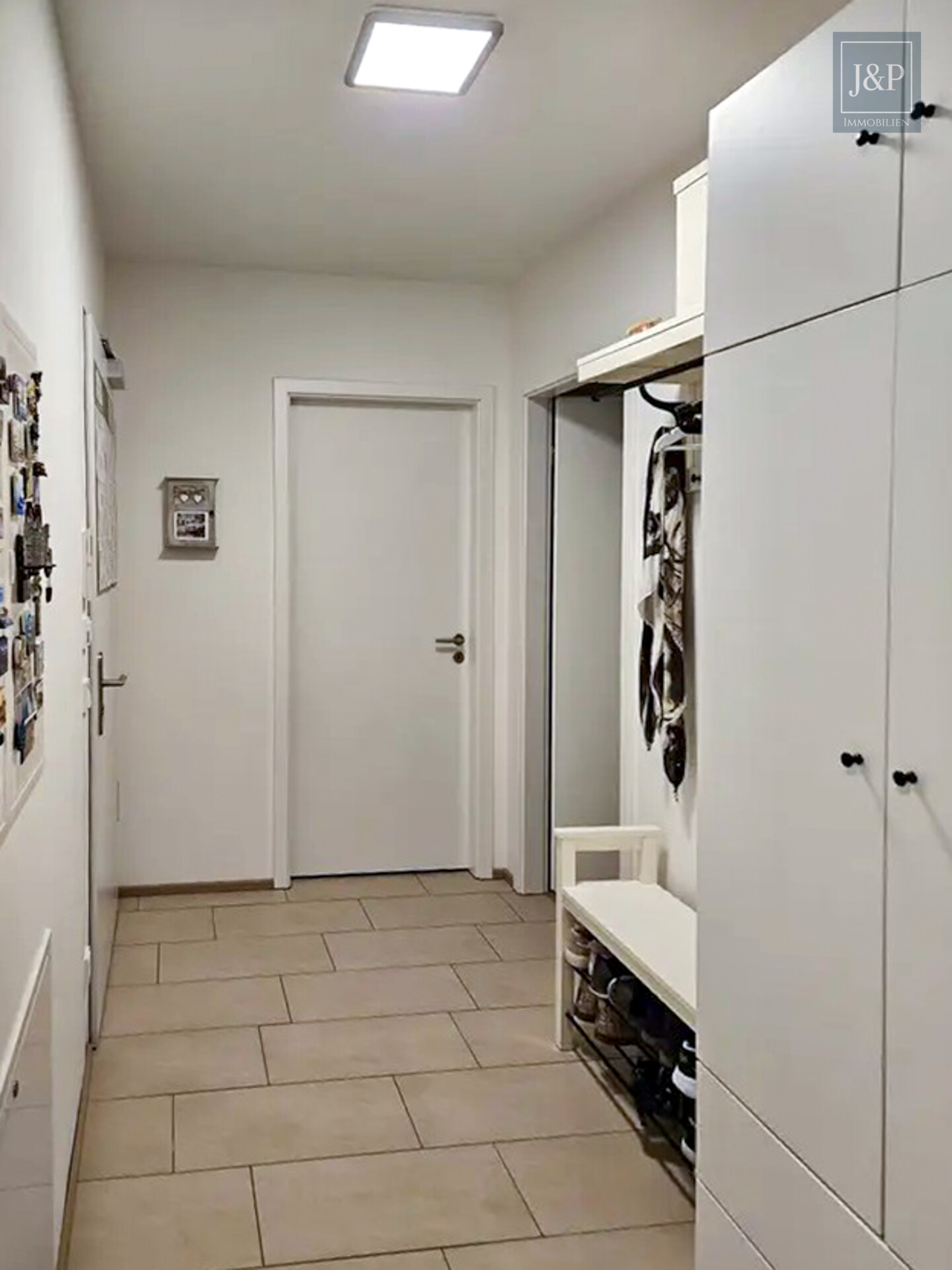 Barrierefrei wohnen in jeder Lebensphase – moderne 4-Zimmer-Wohnung nahe München - Flur