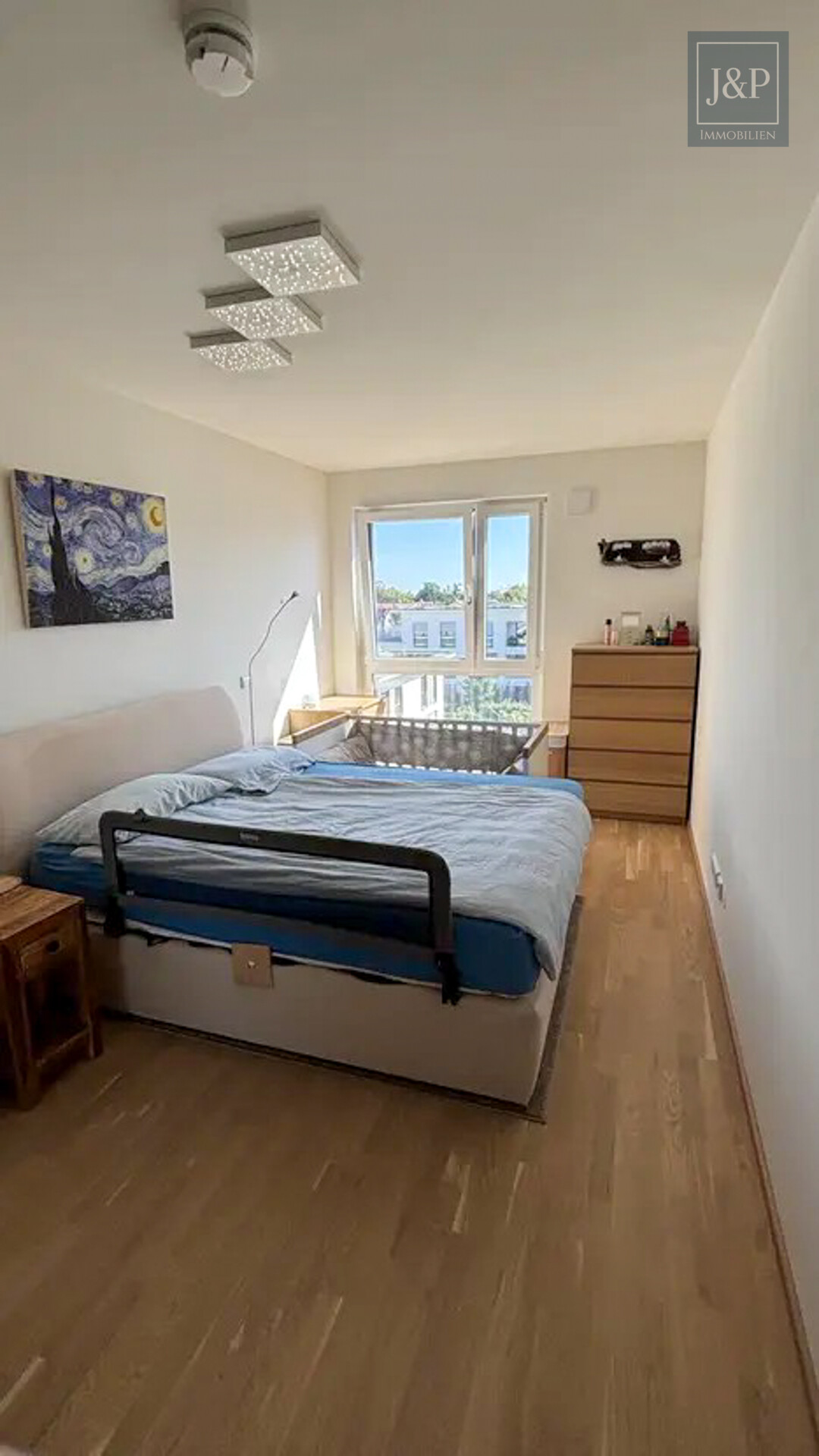 Barrierefrei wohnen in jeder Lebensphase – moderne 4-Zimmer-Wohnung nahe München - Schlafzimmer