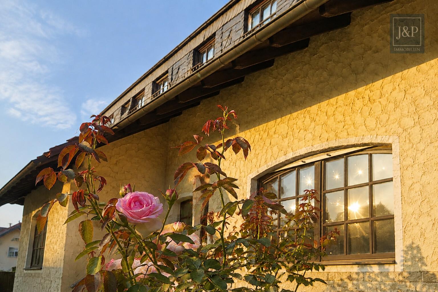 Hochwertiges Anwesen im Landhausstil - Ruhige Sackgassenlage mit durchdachtem Grundriss - Vorderhaus