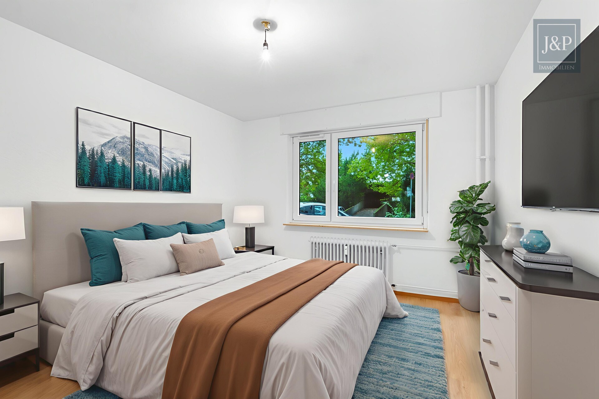 Modernisierte 5-Zimmer-Wohnung mit eigenem Gartenanteil! - Zimmer (Beispiel)