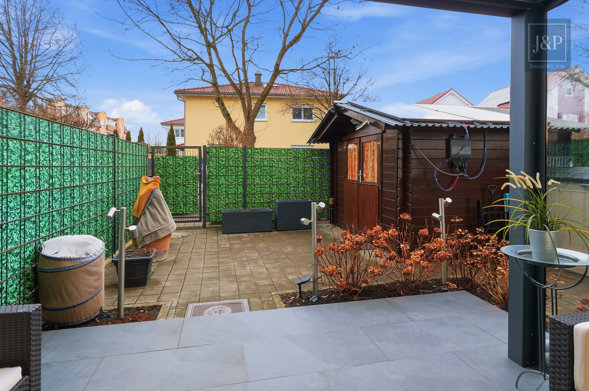 Kernsaniertes Juwel mit Haus-Charakter: Kamin, eigener Garten & smarte Energie – Einziehen und Wohlfühlen! - Garten