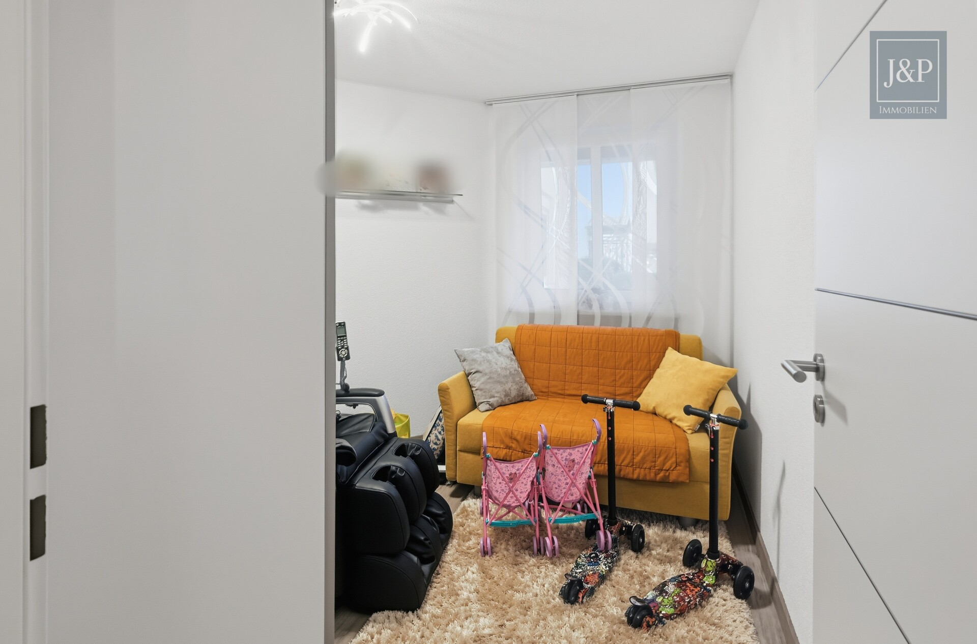 Kernsaniertes Juwel mit Haus-Charakter: Kamin, eigener Garten & smarte Energie – Einziehen und Wohlfühlen! - Abstellzimmer