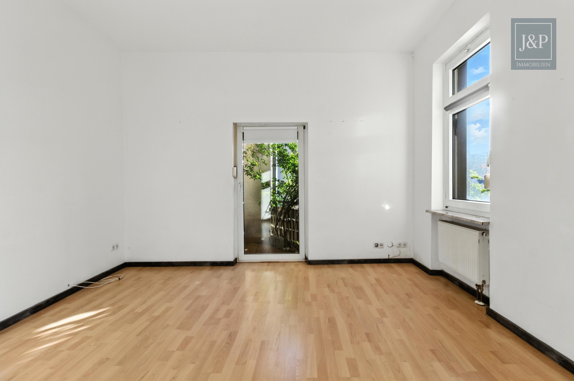 Schöne Altbauwohnung in Königstein – stilvoll, charmant, gut angebunden! - Wohnzimmer