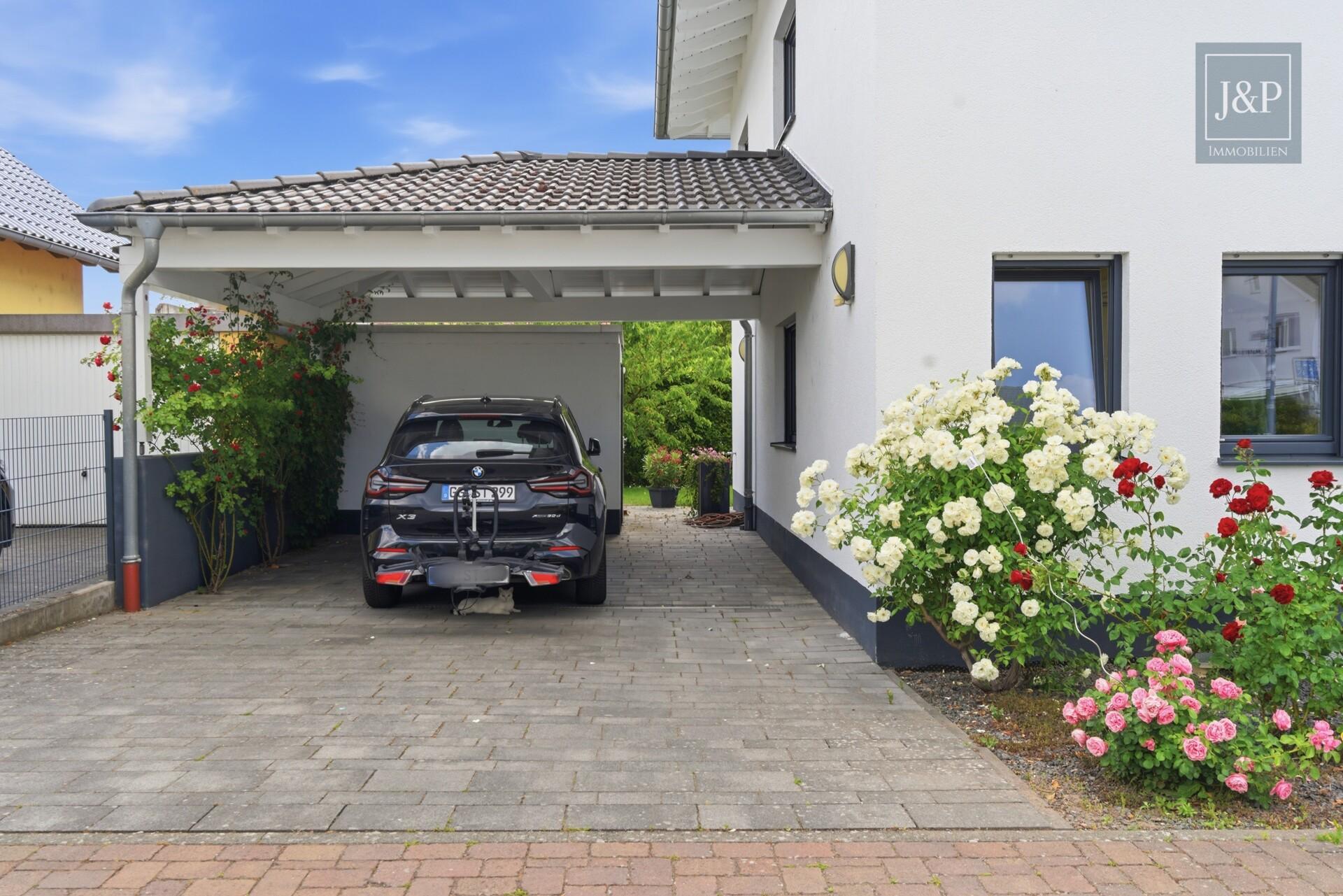 Luxuriöses EFH im Neubaugebiet von Crumstadt: Familientraum mit Weinkeller & große Empore - Carport