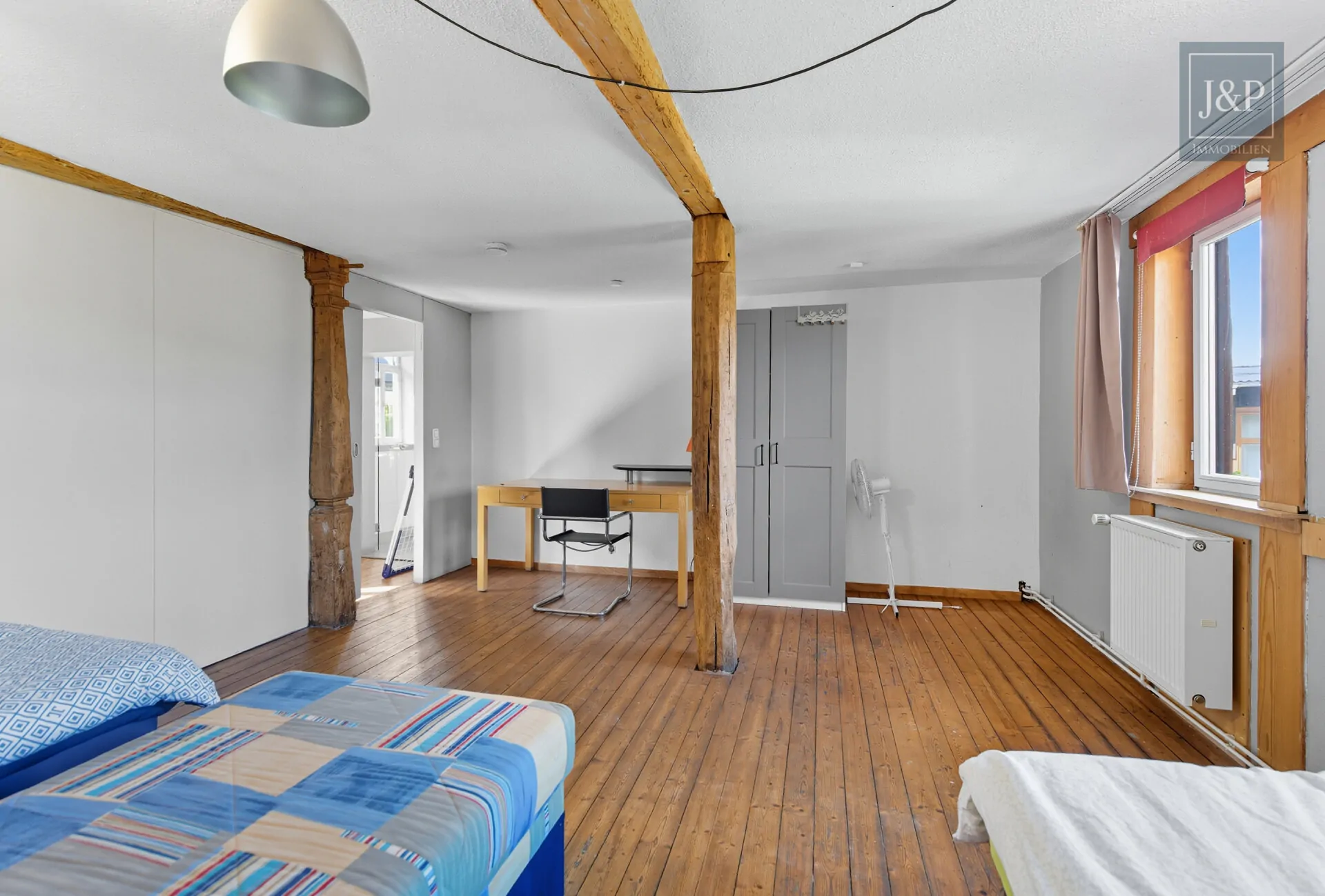 Zentral & vielseitig: Großes Fachwerkhaus mit Einliegerwohnung und Nebengebäuden! - Schlafzimmer 3