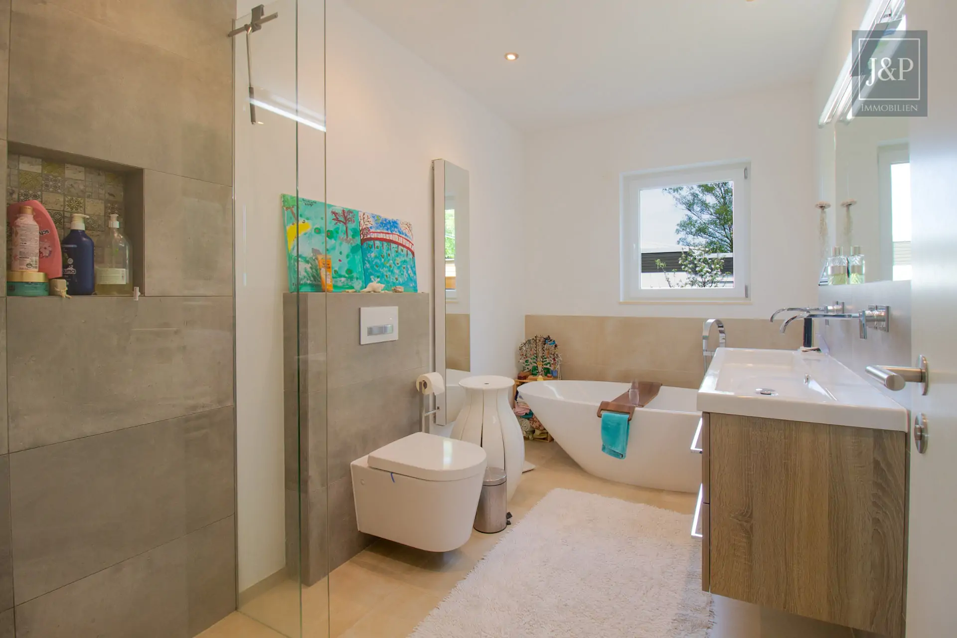 Vollsanierter Eigenheimtraum im Villenviertel! Atemberaubender Ausblick & beste Wohngegend - Master Bad