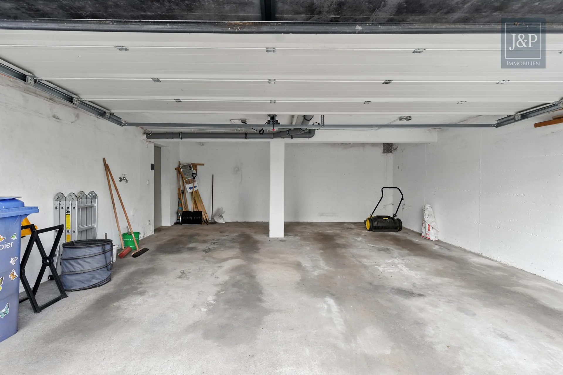 Bestlage von Goldbach! – Familienidylle trifft auf architektonischen Charme - Doppelgarage