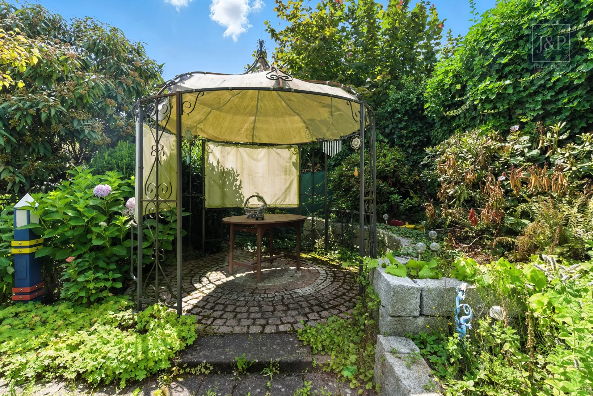 Bestlage von Goldbach! – Familienidylle trifft auf architektonischen Charme - Sitzecke
