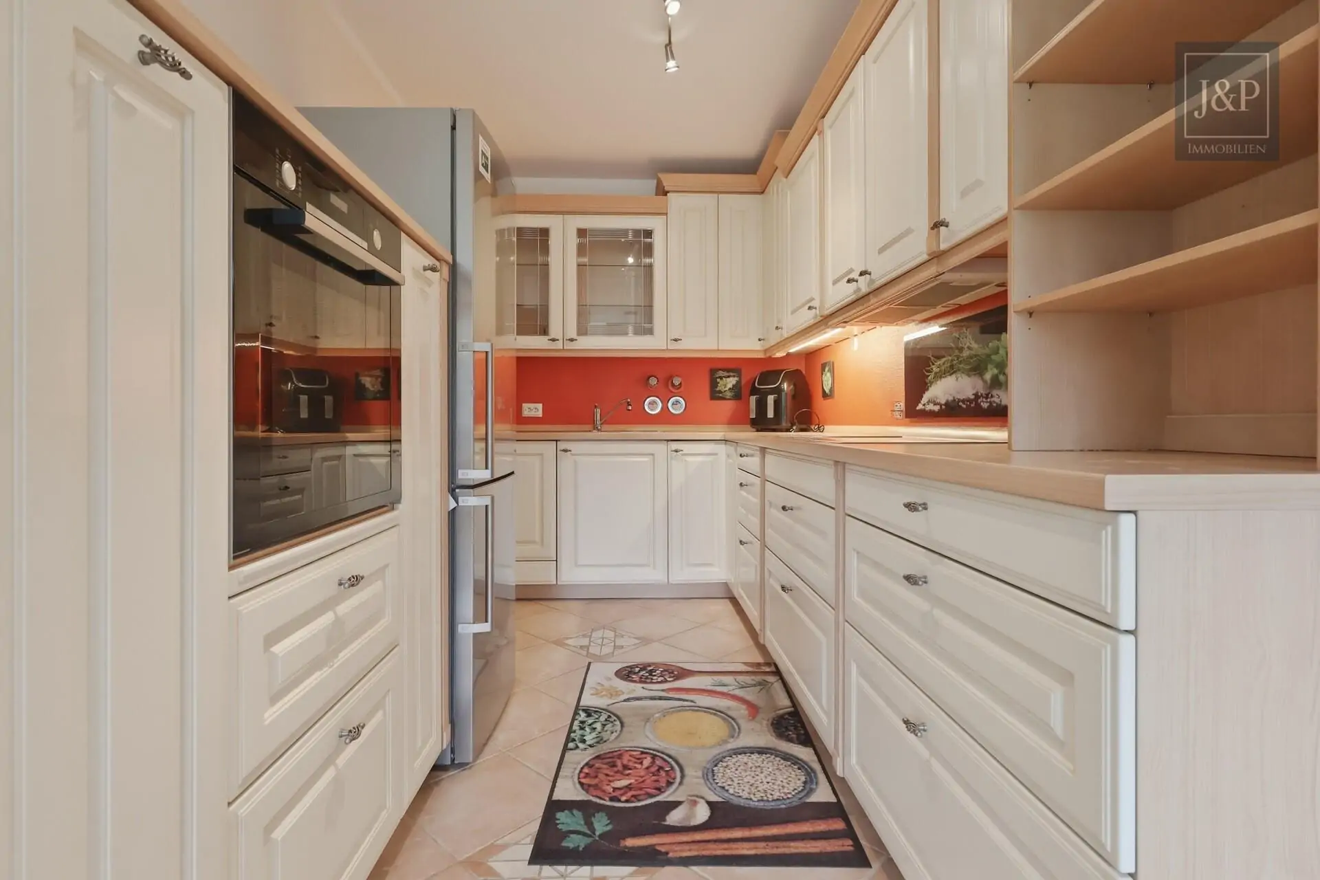 Maisonette in Feldrandlage – Balkon & Garage – sofort verfügbar - Küche