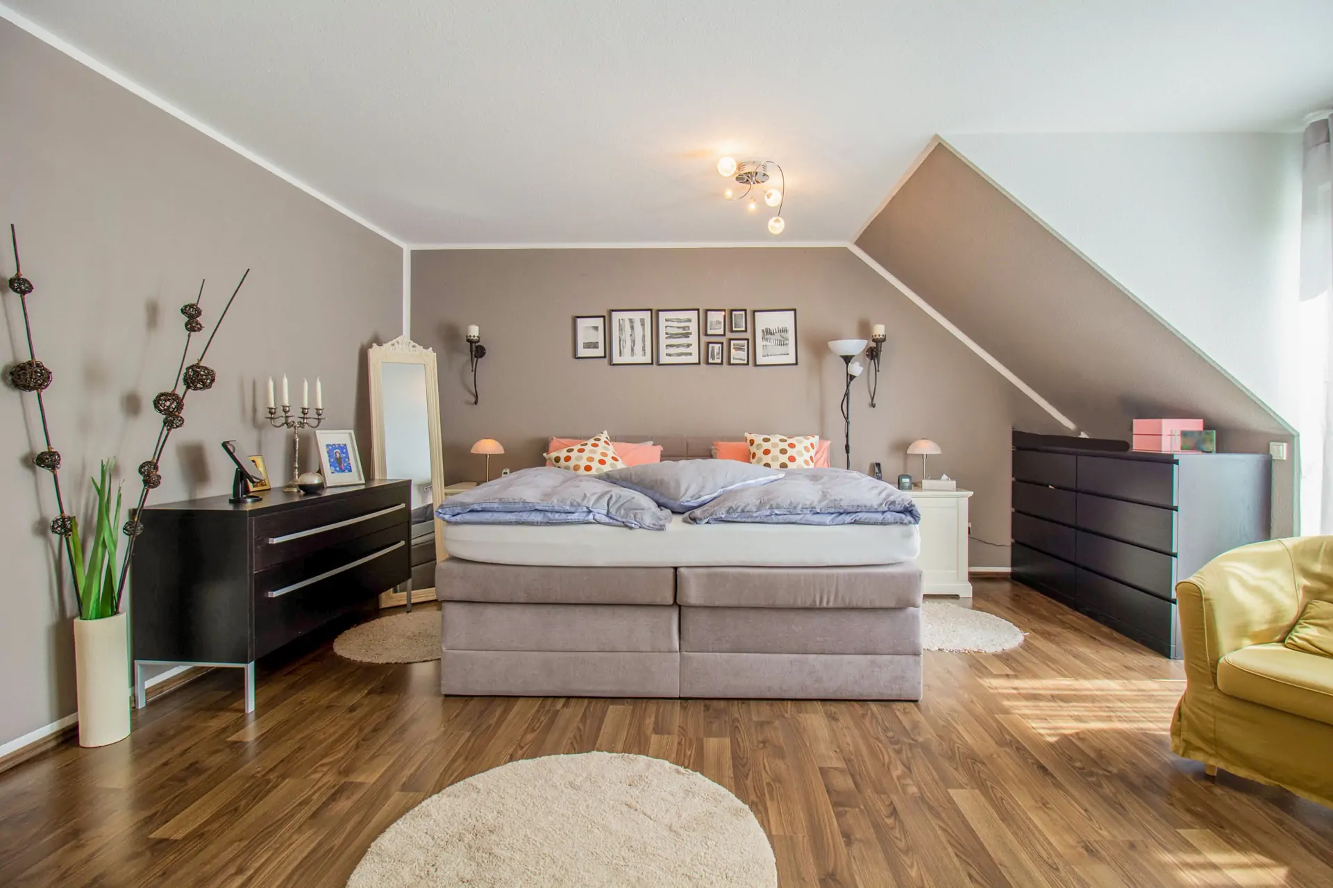 Perfektes Familienzuhause in guter Nachbarschaft: Energetisch, Luxuriös & unverbaubarer Feldblick - Schlafzimmer OG