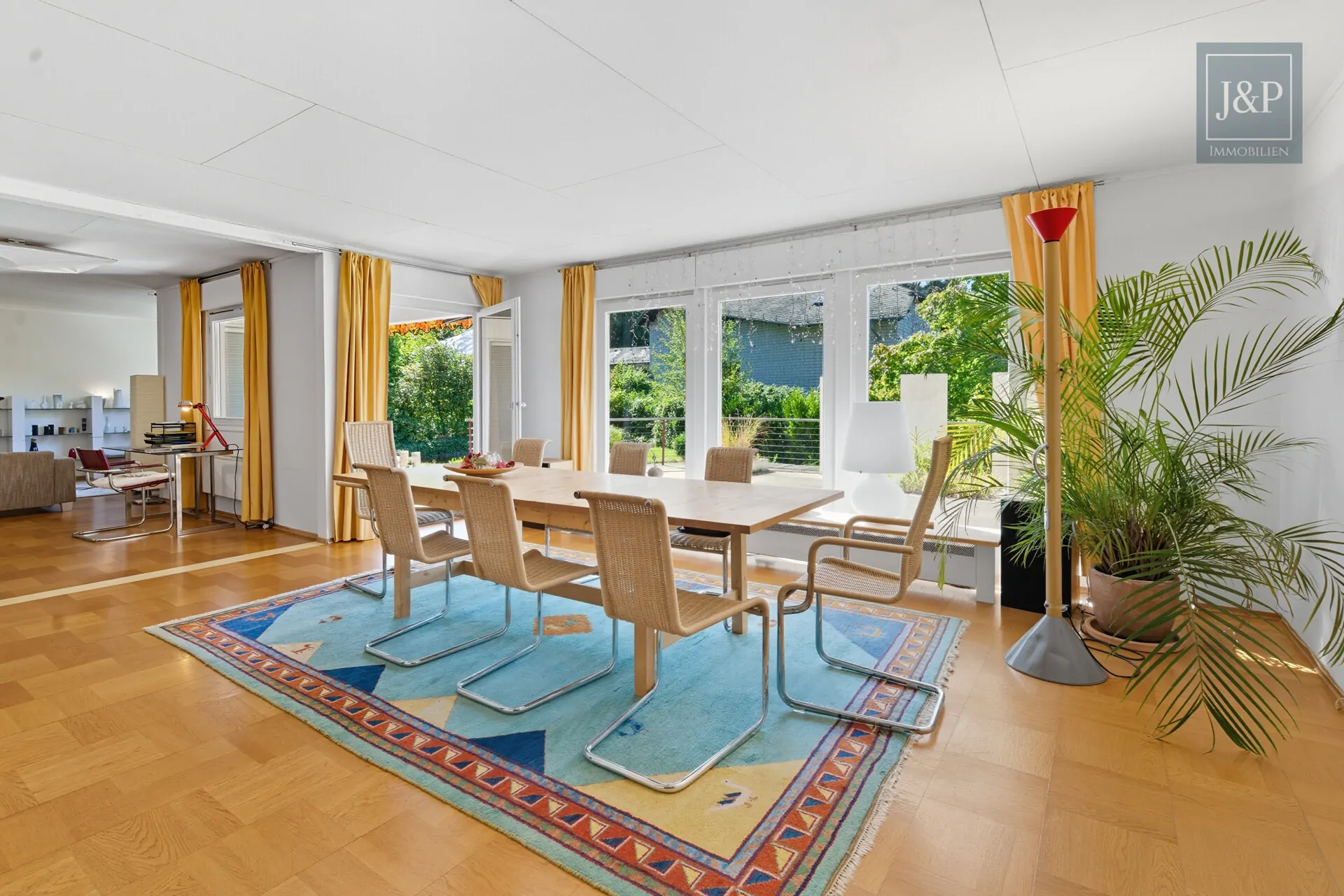 Sonnige Lage auf der Hegewiese. Großes Anwesen mit altem Baumbestand + Ausbaureserve (ZFH/EFH) - Essen EG