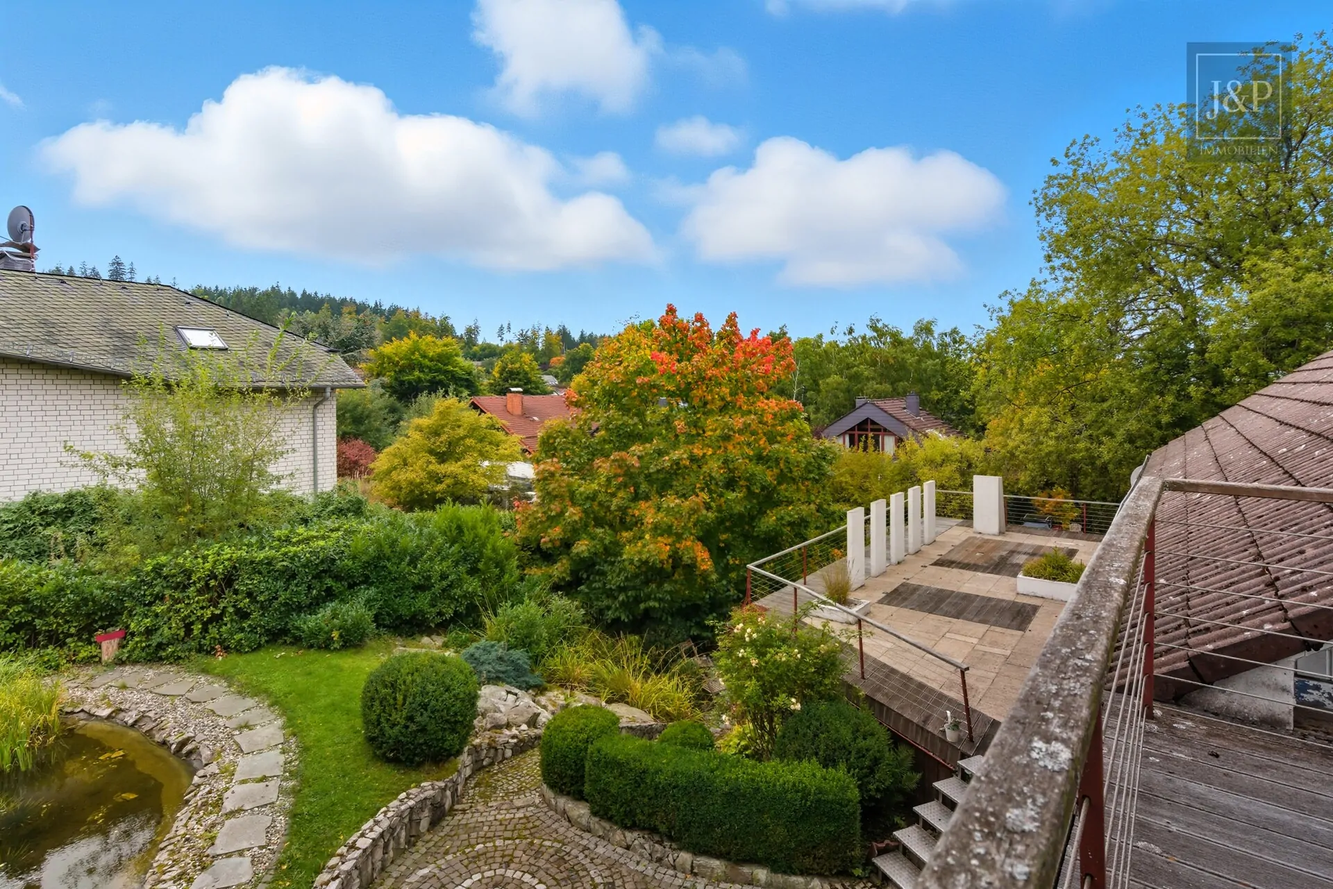 Sonnige Lage auf der Hegewiese. Großes Anwesen mit altem Baumbestand + Ausbaureserve (ZFH/EFH) - Terrasse OG