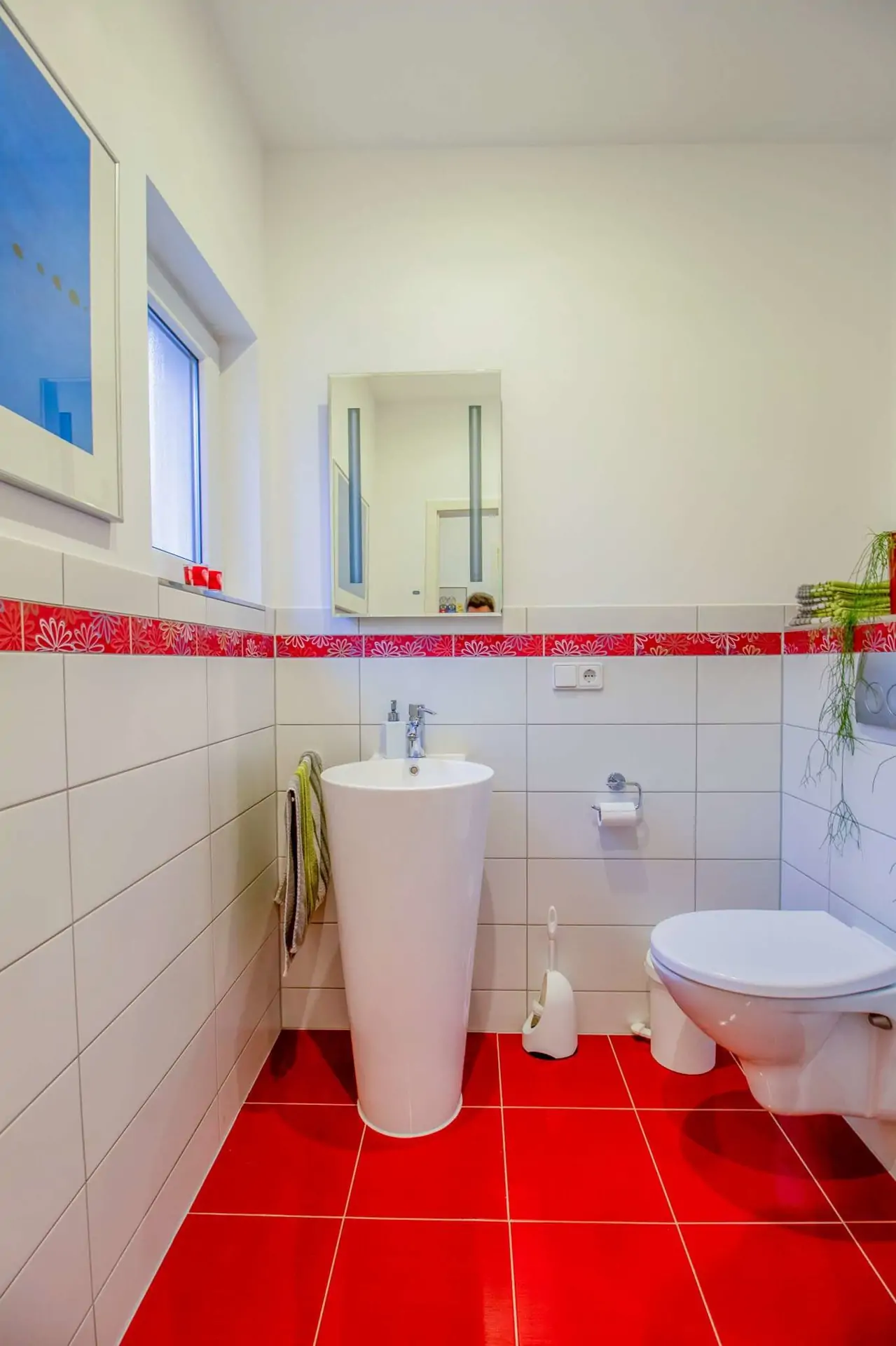 Saniertes Einfamilienhaus mit traumhafter Gartenanlage - Gäste-WC