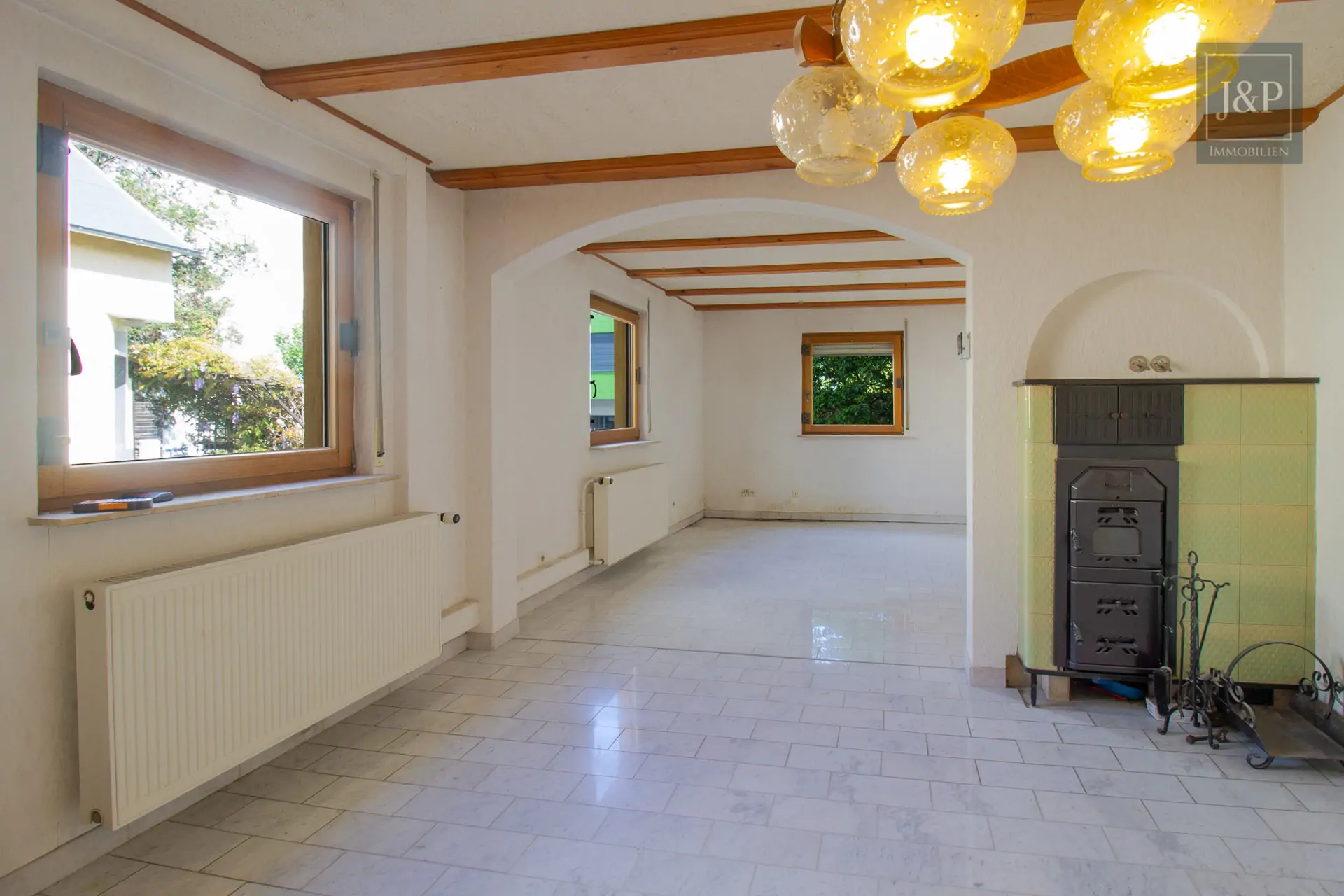 Reserviert! - Schönes Einfamilienhaus mit großem Grundstück und ausgebautem Nebengebäude. - Ruhige & zentrale Lage - Wohnbereich 7a